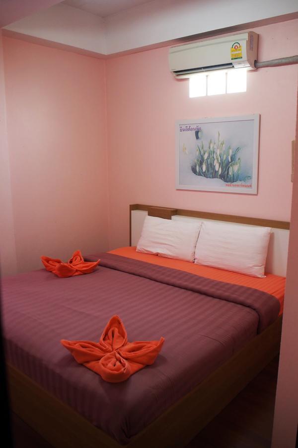 Ponlaan Apartment Nakhon Ratchasima Extérieur photo